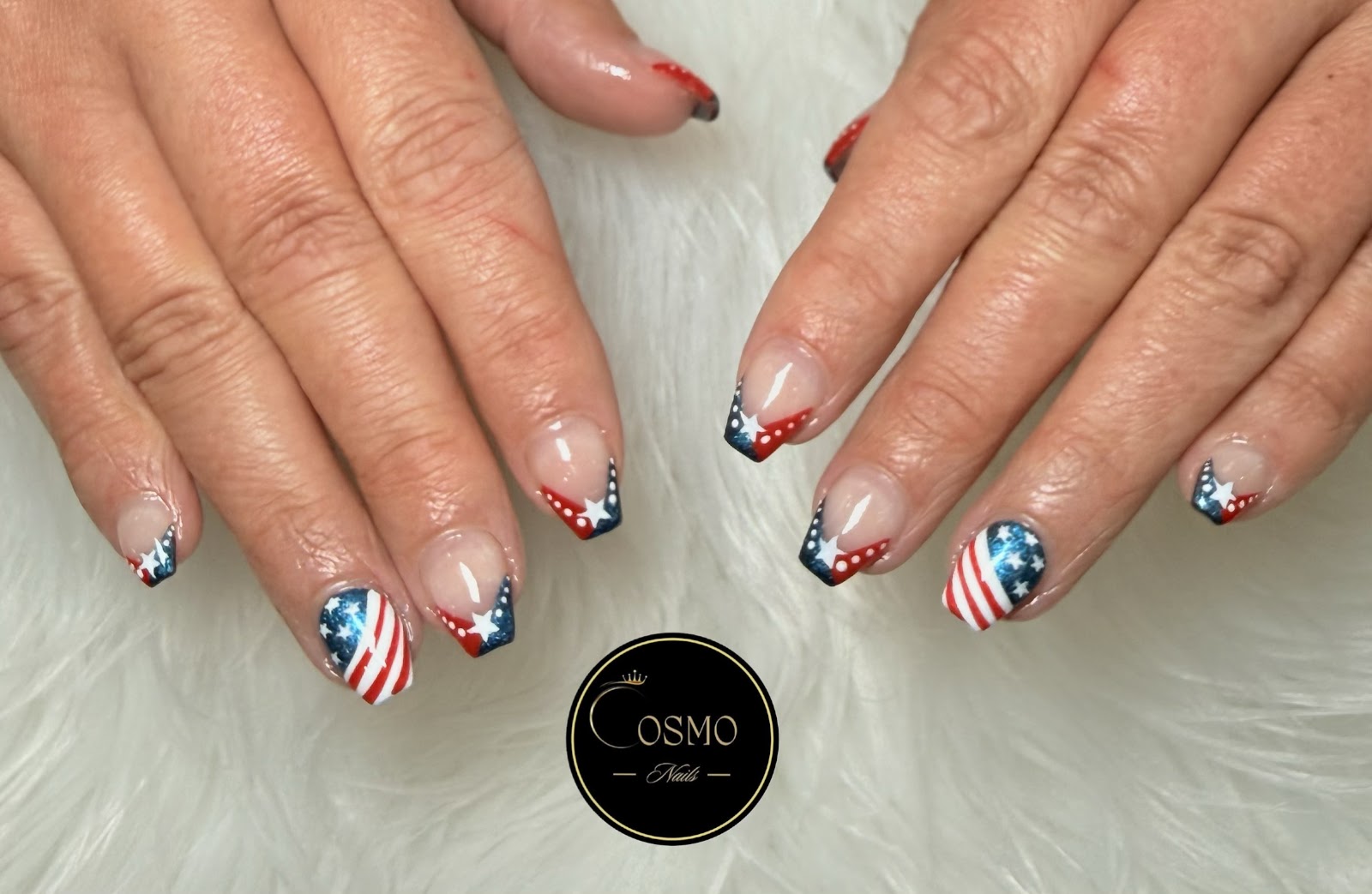 Cosmo Nails Salon (10% Off First Time Visits) logo