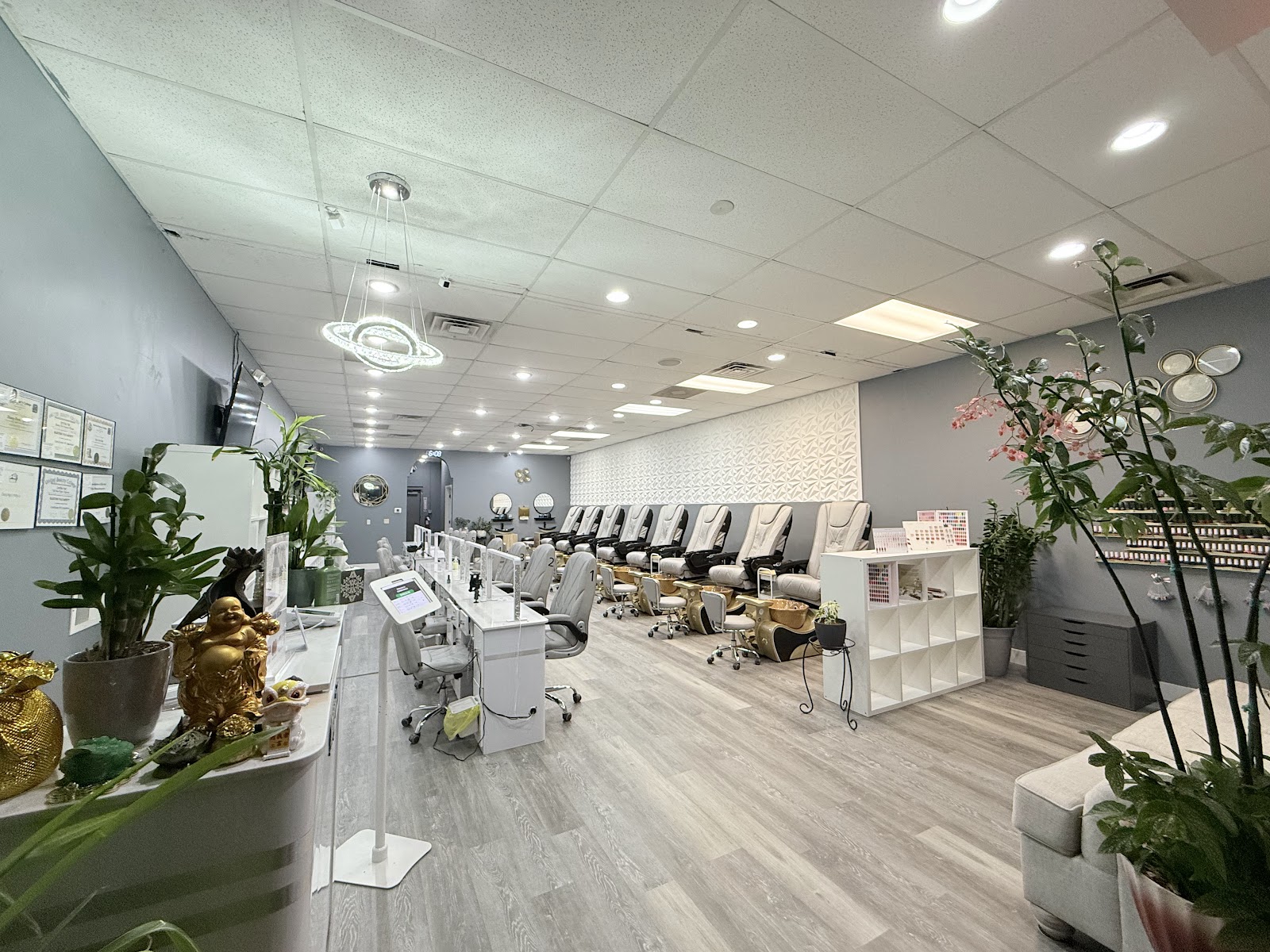 Cosmo Nails Salon (10% Off First Time Visits) nail photo 7